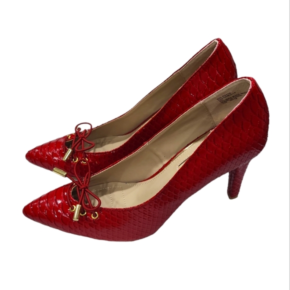 NWOT Rialto women's red snake skin lace up pointed toe heeled pumps, 8M - Picture 2 of 10